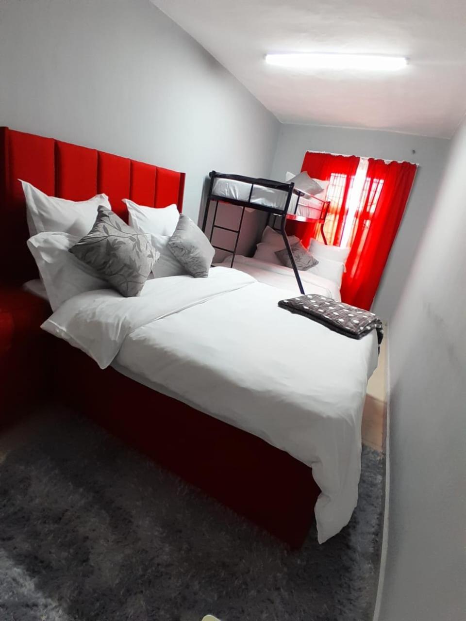 Brooklyn Queens And Kings Guesthouse Kaapstad Buitenkant foto