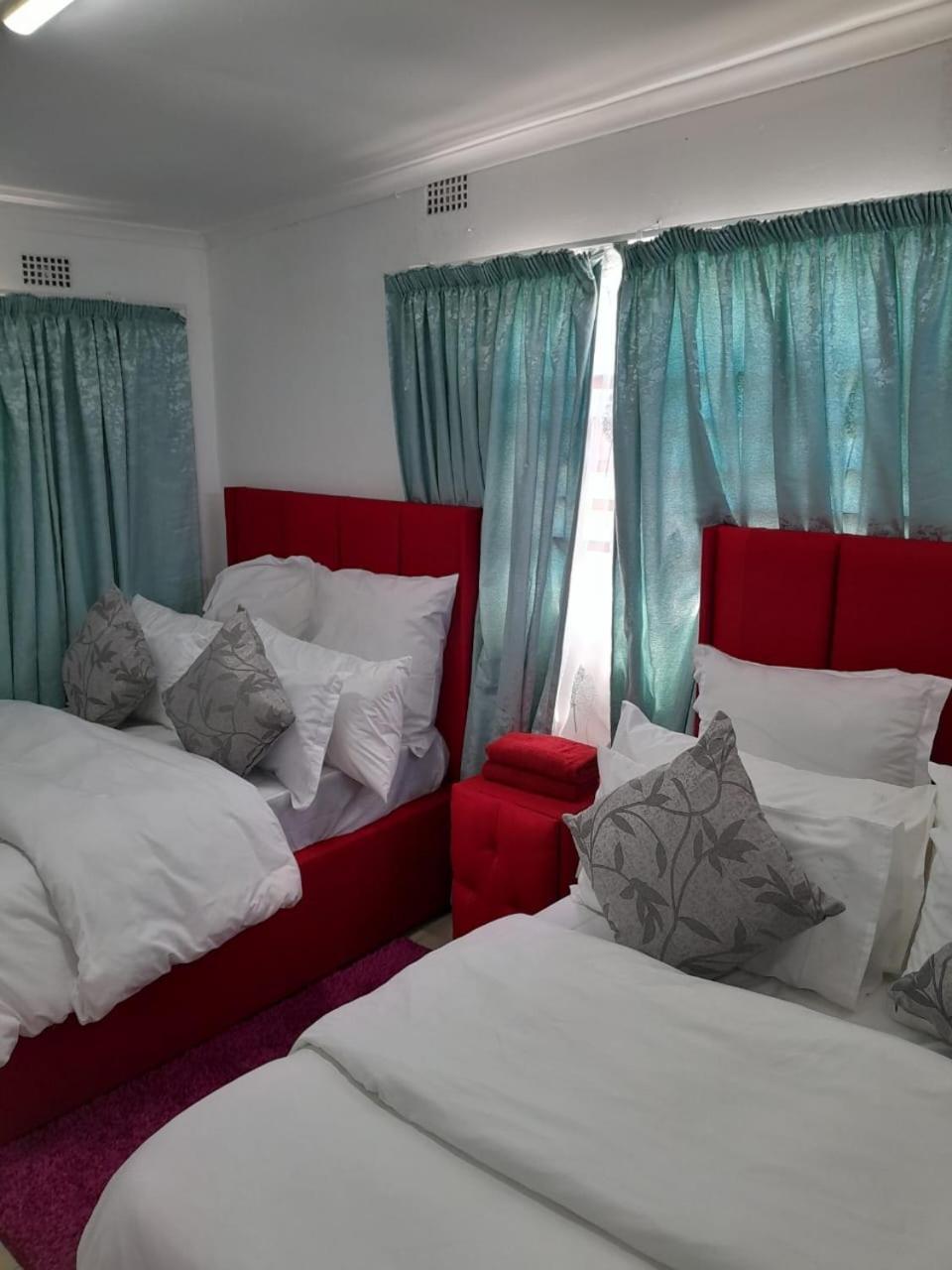 Brooklyn Queens And Kings Guesthouse Kaapstad Buitenkant foto